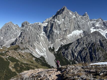 Fotografia z Simona Köberl na trase