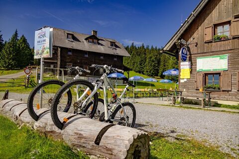 Bike & Hike Saltzstiegelhaus