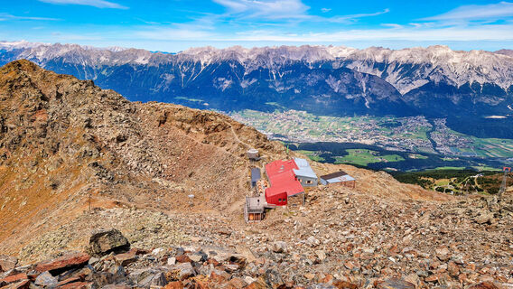 Glungezer-Hütte 2.610 - Blick vom Glungezer