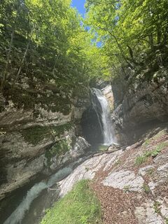 Fotografija s spletne strani Borsos K na poti