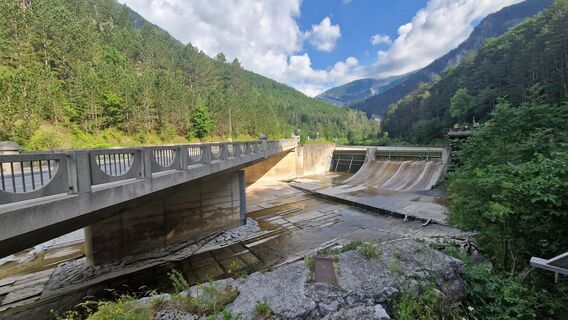Fotografija s spletne strani EP87 na poti