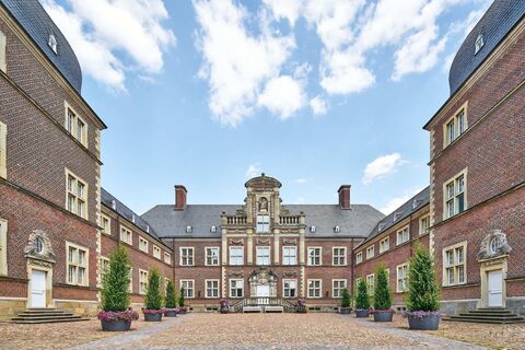 schloss-ahaus-schlosshof-01
