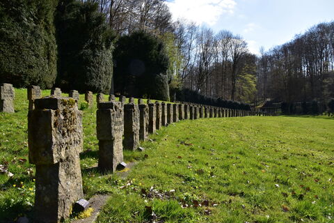 Soldatenfriedhof im Tal des Friedens | Büren