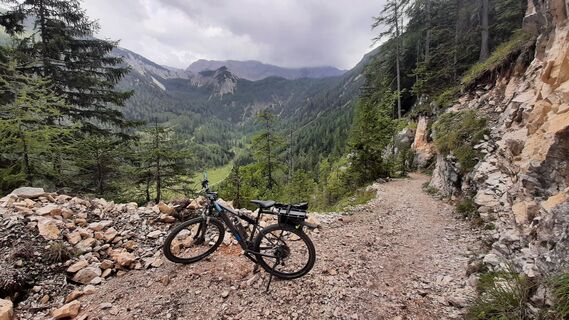 Fotografia z Aga M na trase