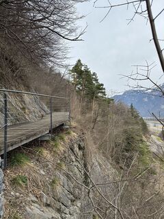 Fotografija s spletne strani Cyrill Bischof na poti