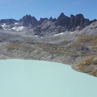 Wildsee von der Wildseeluggen mit Pizolgipfel im Hintergrund
