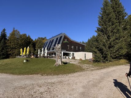 Fotografija s spletne strani M.Schiester na poti