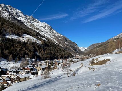 Blick auf Saas-Grund