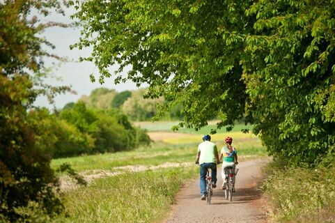 On the Lahn cycle path through the Gleiberger Land near Giessen