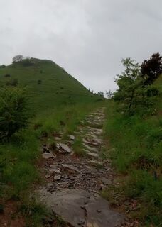 Auf steilen Trails den Giro dei Forti del Righi erkunden