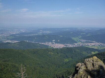 Blick vom Großen Kandelfelsen auf Waldkirch