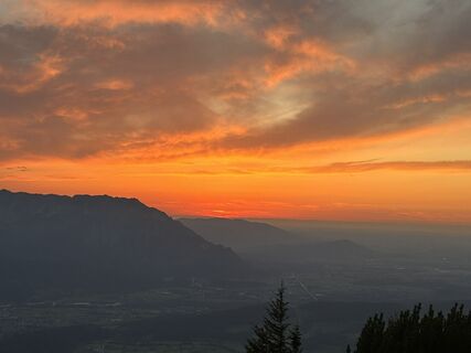 Fotografija s spletne strani Lizz Zzy na poti