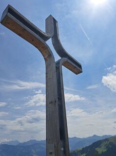Fotografija s spletne strani Michael Rohrmoser na poti