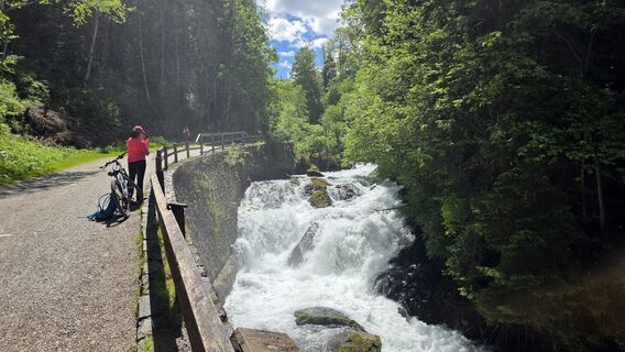 Fotografija s spletne strani Andreas Zarzer na poti