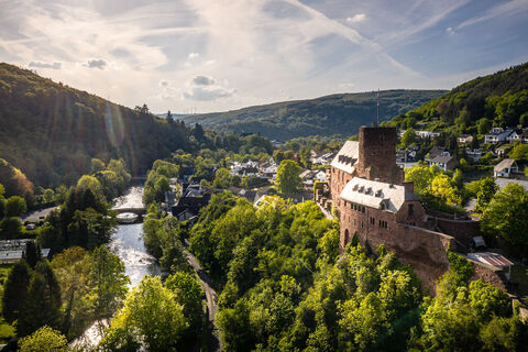 Burg Hengebach in Heimbach