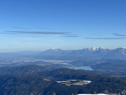 Zdjęcie z Teo Pirohár wzdłuż trasy