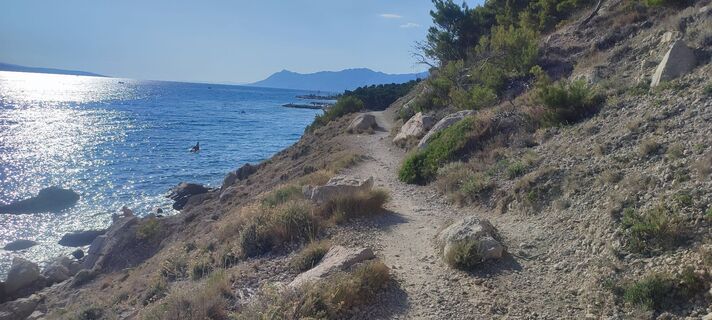 Fotografija s spletne strani Àkos Oroszi na poti