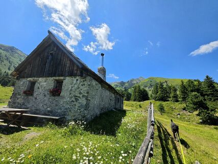 Fotografija s spletne strani MRDL na poti