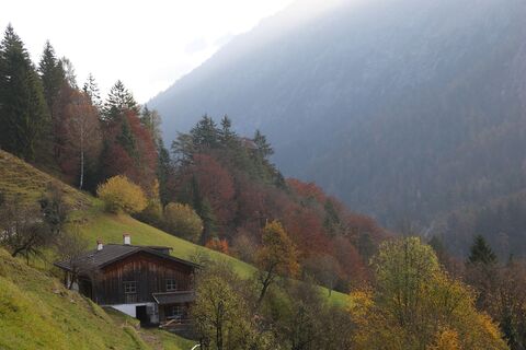 Bergbauernhof im steilen Hang