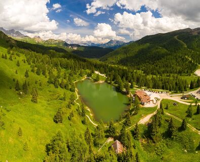 Passo San Pellegrino - Hotel Miralago ©Archivio APT Val di Fassa