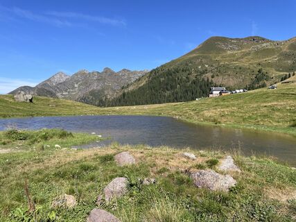 Fotografia z Alberto Ghiretti na trase