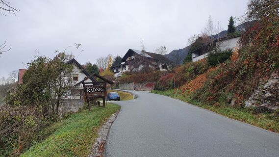 2.1 km Radnig