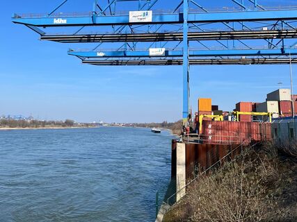 Containerterminal am Rheinportal