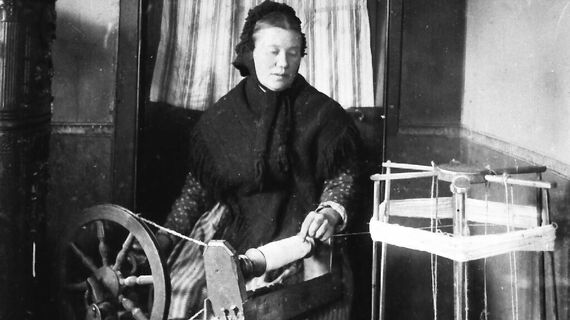 Leinenspinnen- traditionelle Heimarbeit