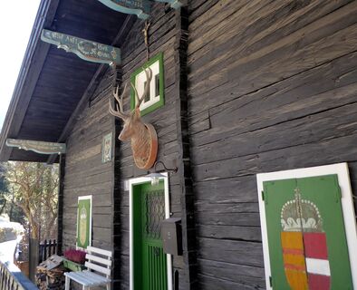 Das geschichtsträchtige Anwesen steht am Beginn des Gasteiner Höhenweges.