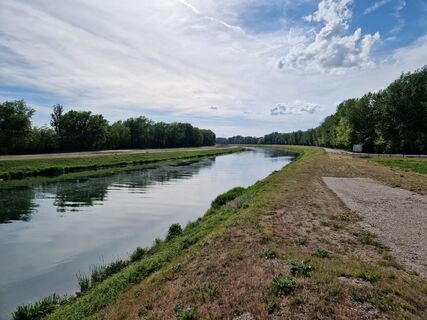 Fotografija s spletne strani Szomi Balázs na poti