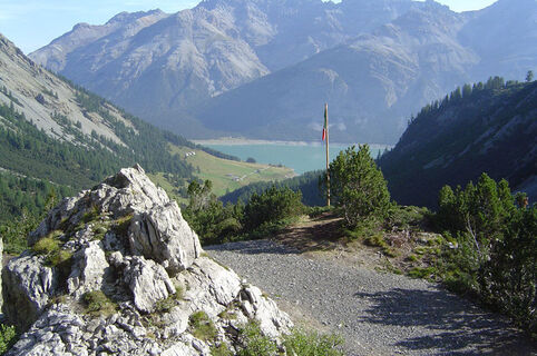 Ein Blick auf die Seen von Cancano