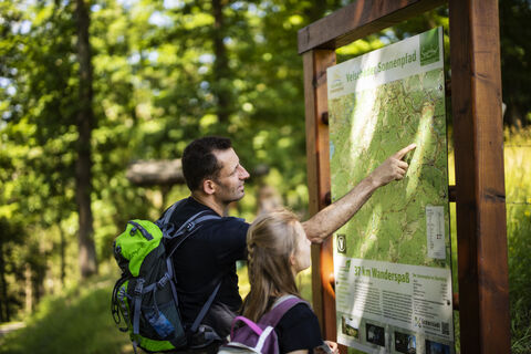 Infotafel am Veischeder Sonnenpfad