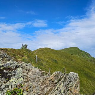 Auf dem Weg zum Maurerkogel – Malerische Berglandschaft