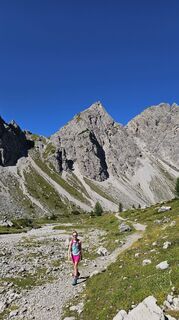 Fotografija s spletne strani Joris van Fessem na poti