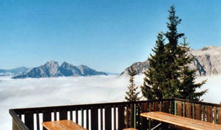 Blick auf´s nebelbedeckte Buchstein-Massiv, copyright by Ennstaler-Hütte