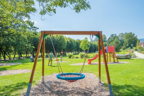 Schlosspark Pöllau: Spielplatz in der Oststeiermark