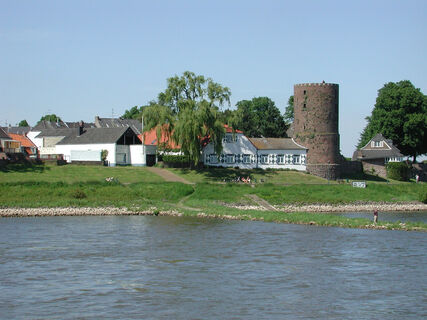 Rheinansicht mit Mühlenturm