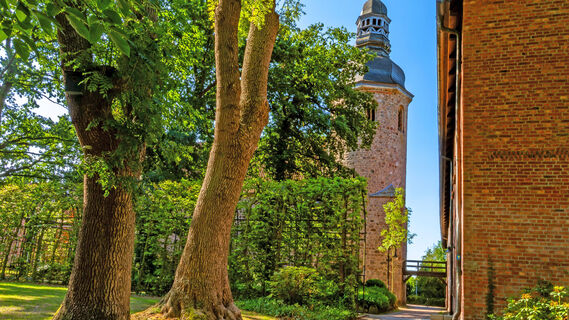 Klostergang zwischen der Zevener St. Viti-Kirche und dem Museum