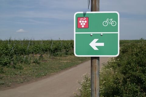 Beschilderung "Wein und Kultur Radweg"