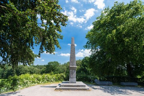 Obelisk im Wurmtal