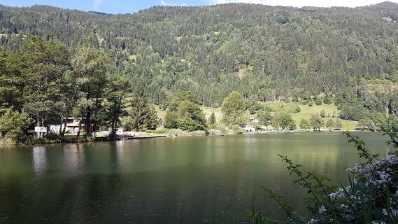 0.3 km Bad und Campingplatz Afritzer See