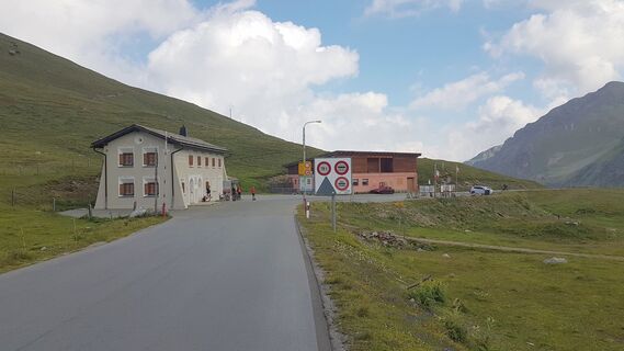0.0 km Grenzstation am Ubrailpass