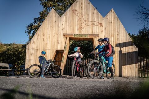Start-Zielportal Blockline am Haltepunkt Holzhau