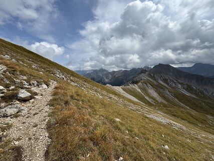 Fotografija s spletne strani Alberto Caria na poti