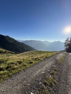 Foto da Zsíros B. Ödön lungo il tour
