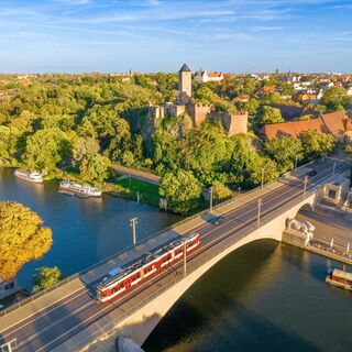 Burg Giebichenstein mit Giebichensteinbrücke