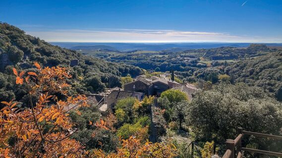 Chateau_et_chapelle_Cabrerolles_-_Julie_Noclercq_4
