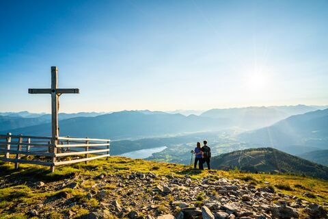 Am Tschierweger Nock mit Blick auf Seeboden am Millstätter See.