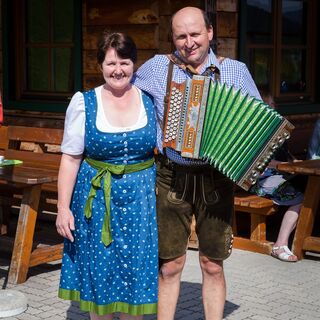 Elfi und Sepp freuen sich auf Euch