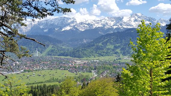 Ausblick nach Garmisch-Partenkirchen